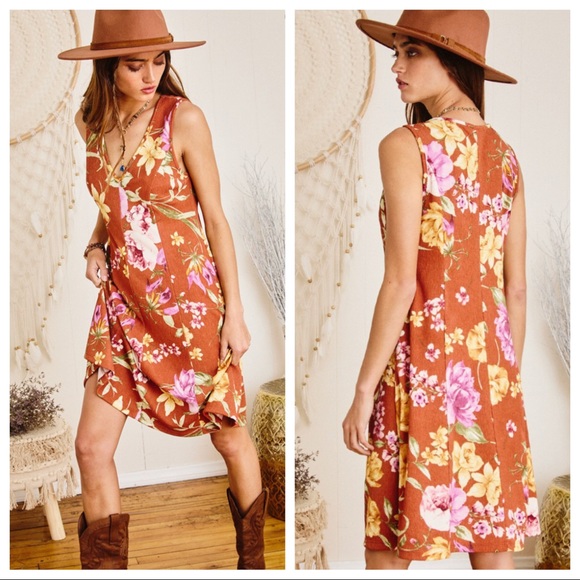 Fabulous chic floral dress - Picture 3 of 4